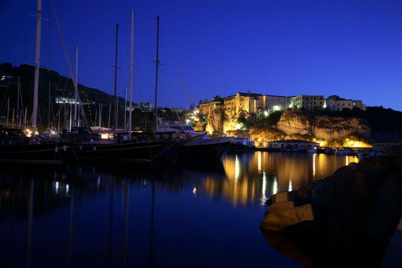 Astoria Tropea Centro Storico Leilighet Eksteriør bilde